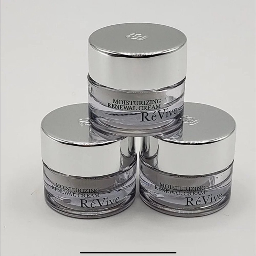 3 ReVive Moisturizing Renewal Cream Nightly Retexturizer